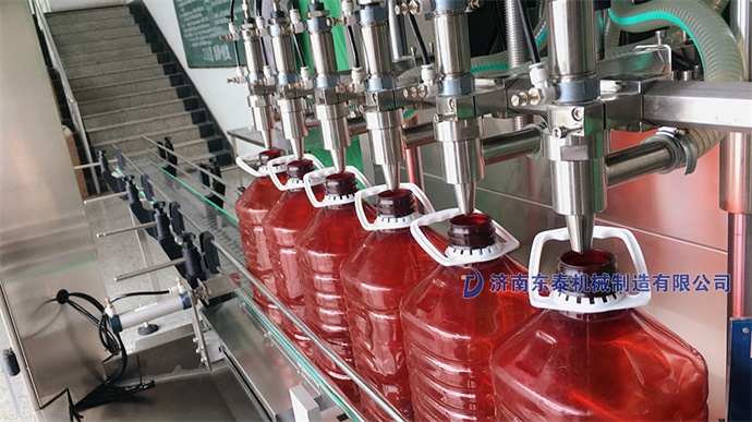 全自動酥油灌裝機細節圖.jpg 全自(zì)動酥油灌(guàn)裝機細節圖.jpg
